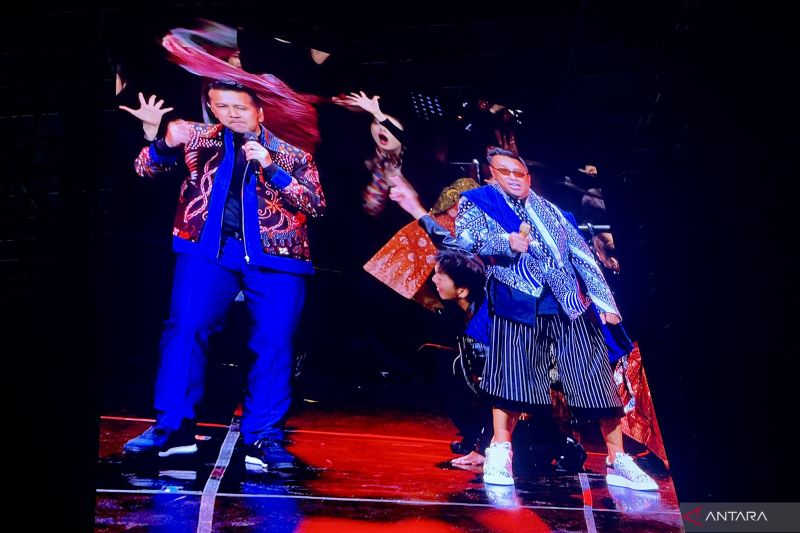 Emil Dardak jadi kejutan di konser 40 tahun Kahitna