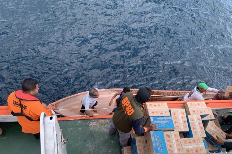 Pemkot Tual-Basarnas Ambon distribusi logistik ke wilayah kekeringan