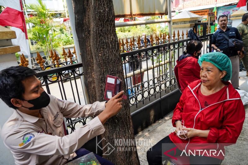 Kegiatan perekaman dan aktivasi Identitas Kependudukan Digital (IKD) Kelurahan Kebon Kosong, Kecamatan Kemayoran, Jakarta, Selasa (8/9/2026). ANTARA/HO-Pemkot Jakpus