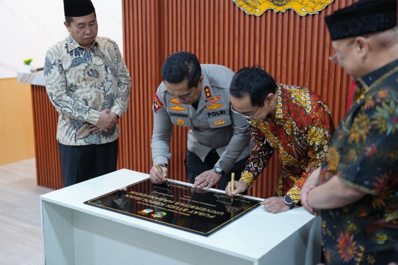 Rektor minta Pusat Studi Kepolisian Unhas tuntaskan bom ikan