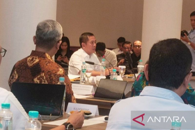Bupati Karawang minta OPD harus genjot pendapatan di akhir triwulan ketiga 2026
