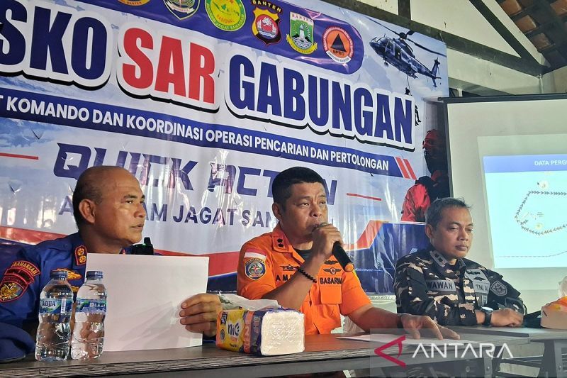 Tim SAR pusatkan pencarian jurnalis di radius terdekat Anak Krakatau