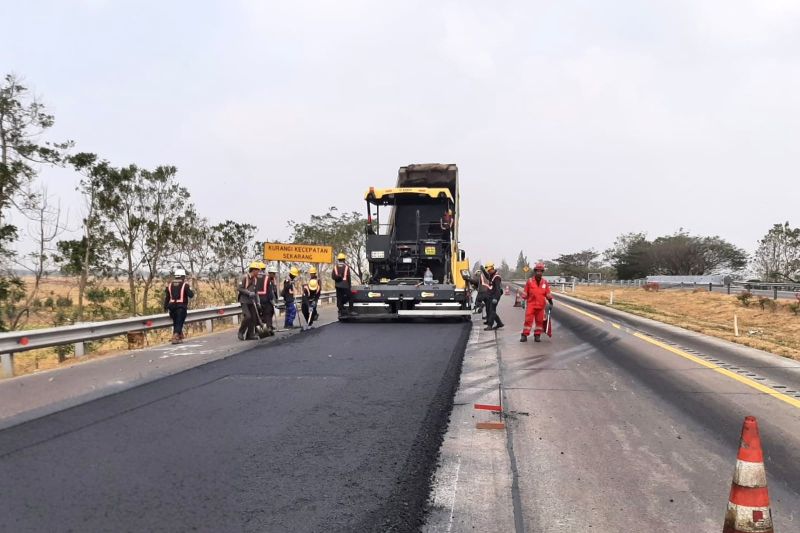Pengelola Tol Cipali lakukan pemeliharaan dan perbaikan jalan dari KM 72-188