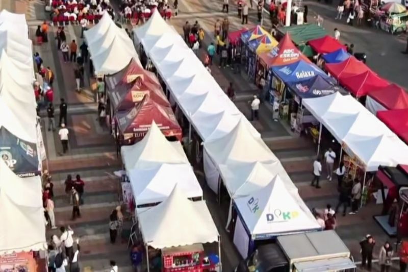 Omzet di Bazar UMKM Motekar Preneur di Lapangan Karangpawitan Karawang capai Rp1 miliar lebih