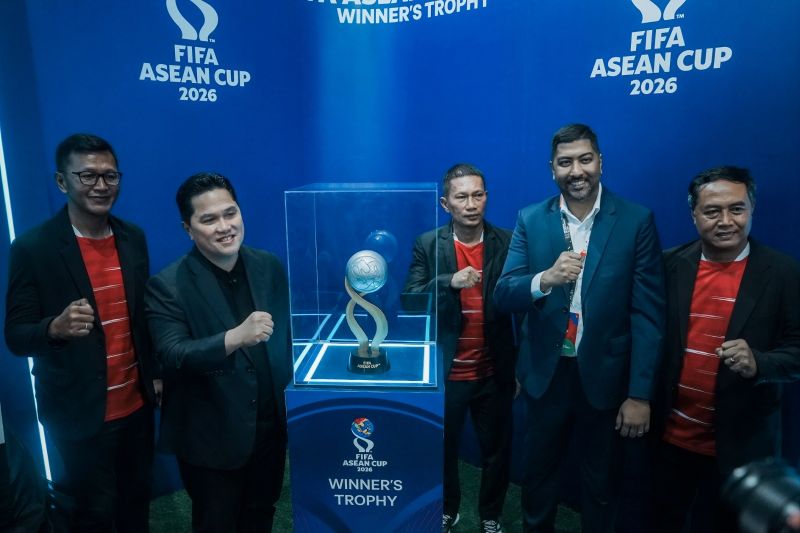 Trofi FIFA ASEAN Cup 2026 dipamerkan di Indonesia Sports Summit
