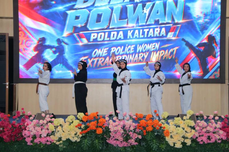 Polwan Polda Kaltara berprestasi olahraga dan berdedikasi pendidikan