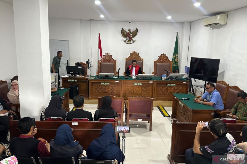 Menteri Keuangan Diperintahkan Bayar Ganti Rugi Rp5 Juta ke Roy Suryo