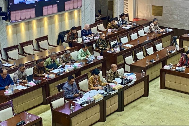 OJK: Timah jadi produk awal yang diperdagangkan dalam bursa ICOMEX