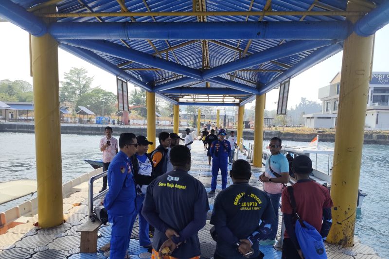 Polisi dalami dugaan WNA Tiongkok buru penyu sisik di Raja Ampat