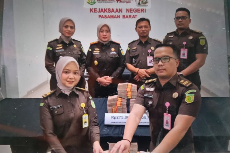 Kejari Pasaman Barat selamatkan keuangan negara dari perkara korupsi
