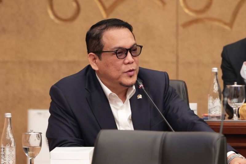 Anggota DPR pertanyakan kelanjutan RUU Migas saat rapat bersama Bahlil