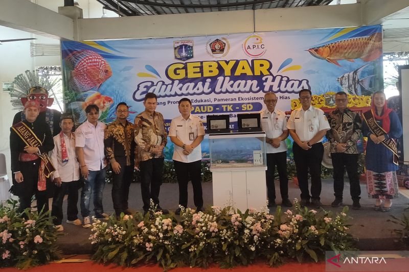 Asosiasi pedagang-PWI edukasi pelajar untuk promosikan ikan hias