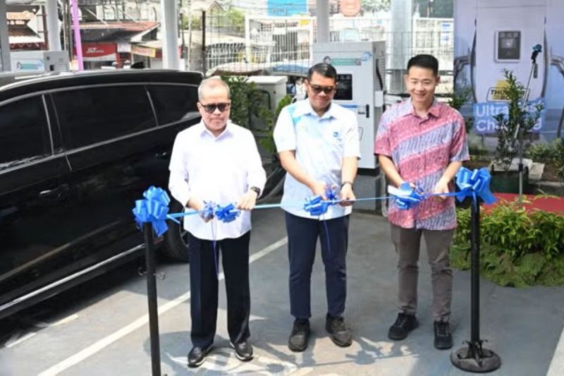 IPB University berkolaborasi dengan PLN dan PT PUI hadirkan Stasiun Pengisian Kendaraan Listrik Umum (SPKLU) di kawasan Bank BNI Kampus Dramaga Kabupaten Bogor untuk mendukung ekosistem kendaraan listrik. ANTARA.HO.Humas-IPB