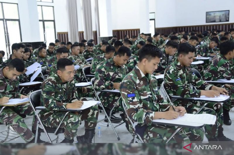 TNI AL siapkan 310 personel untuk jadi awak kapal induk KRI Sriwijaya