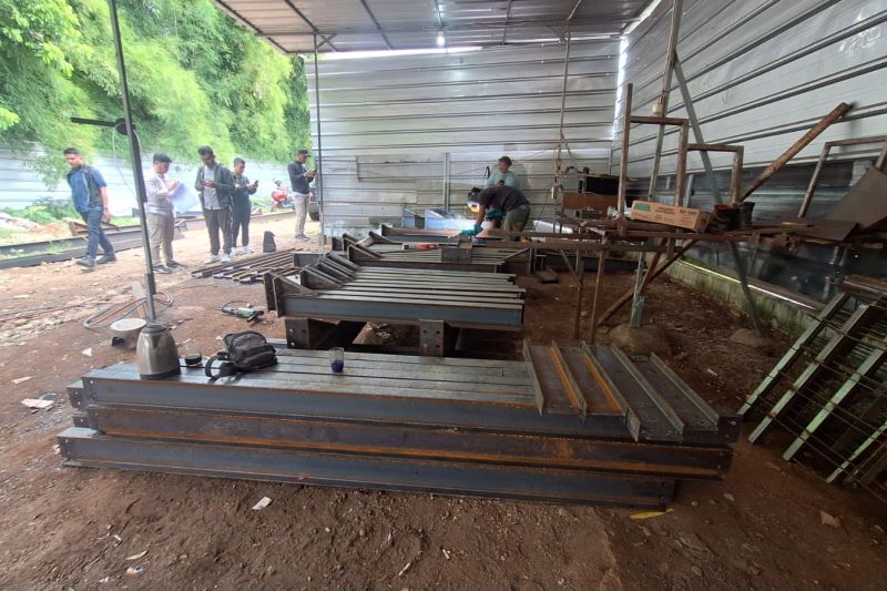 Pemkot sebut komponen jembatan Tegal Alur Jakbar tengah difabrikasi