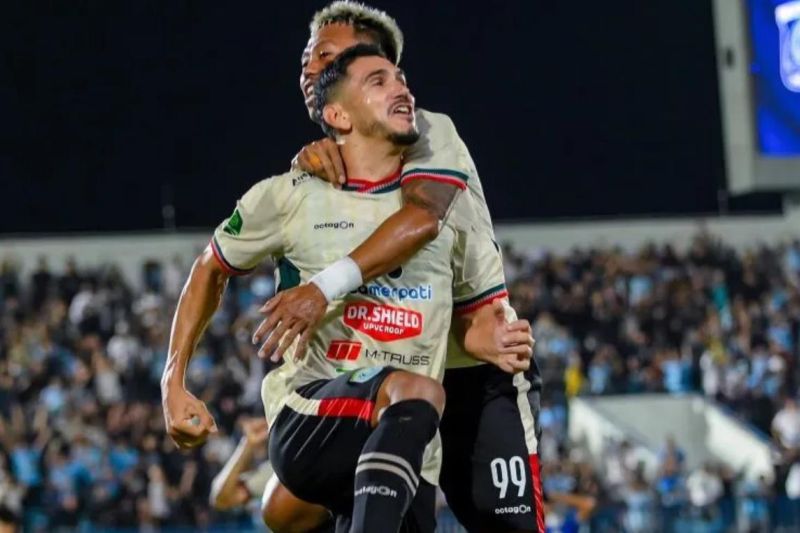 Bima Sakti berharap Juninho Cabral terus produktif bersama Persela