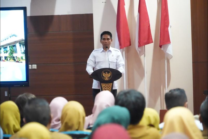 Wamendagri: Kepala daerah kunci atasi persoalan kebebasan beragama