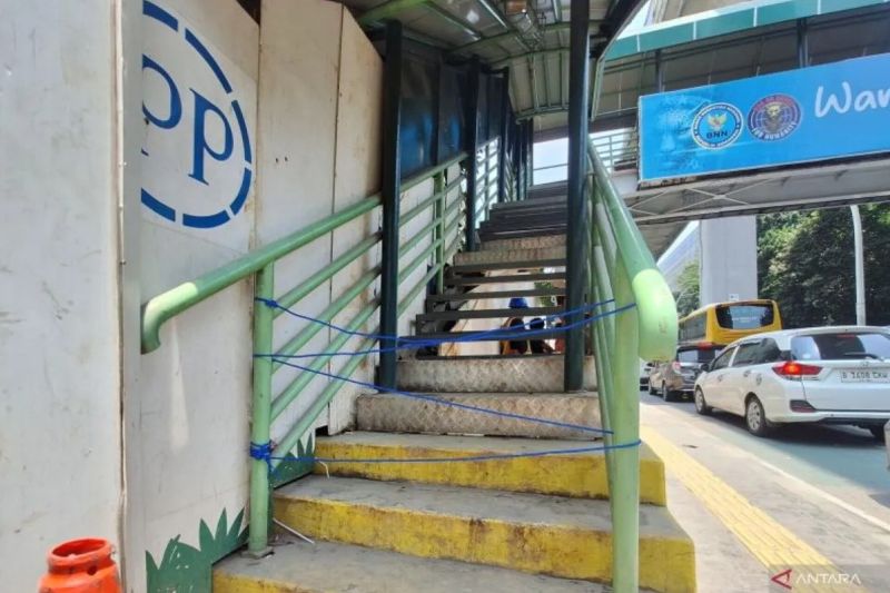 Perbaikan pelat JPO Bulungan rampung pada Rabu