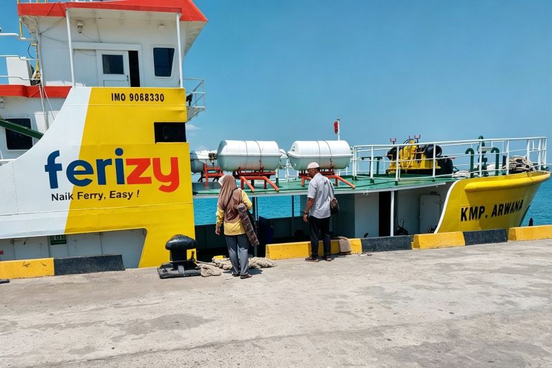 kapal-perintis-jembatan-asa-warga-pulau-sabutung-pangkep