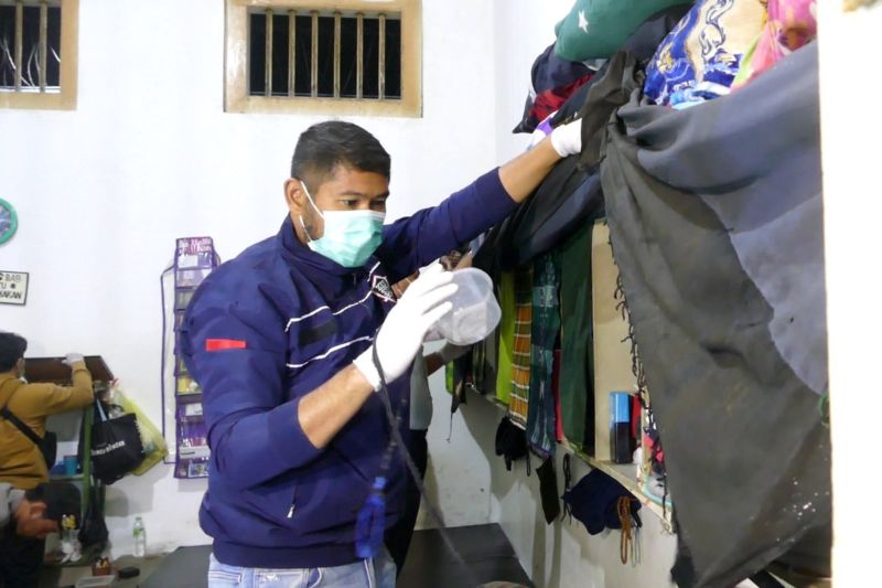 Tim gabungan sisir kamar Rutan Temanggung untuk mencegah barang terlarang