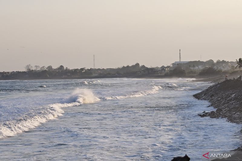 BBMKG terbitkan peringatan dini air laut pasang di Bali