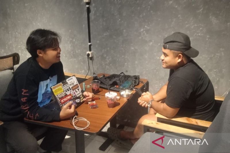Anak muda sering minum kopi, sehat atau justru berisiko?