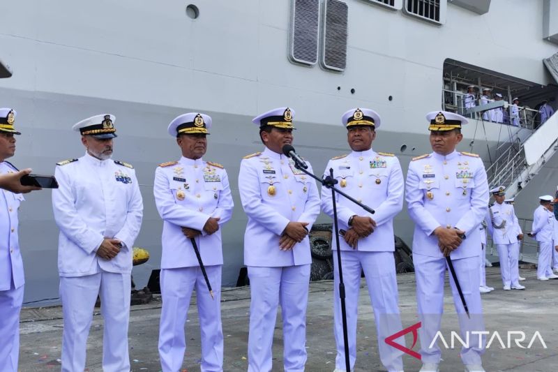 TNI AL harap kapal induk dilengkapi pesawat yang bisa take of vertikal