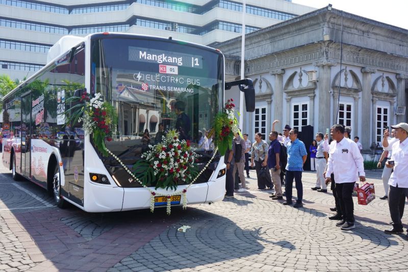 trans-semarang-berencana-perluas-armada-bus-listrik-ke-koridor-lain