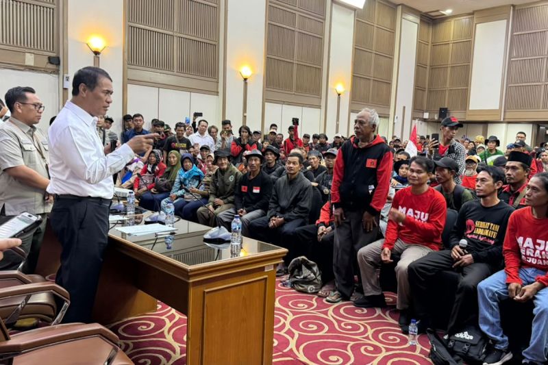 mentan-amran-tuntaskan-keluhan-1000-petani-sebelum-aksi-unjuk-rasa