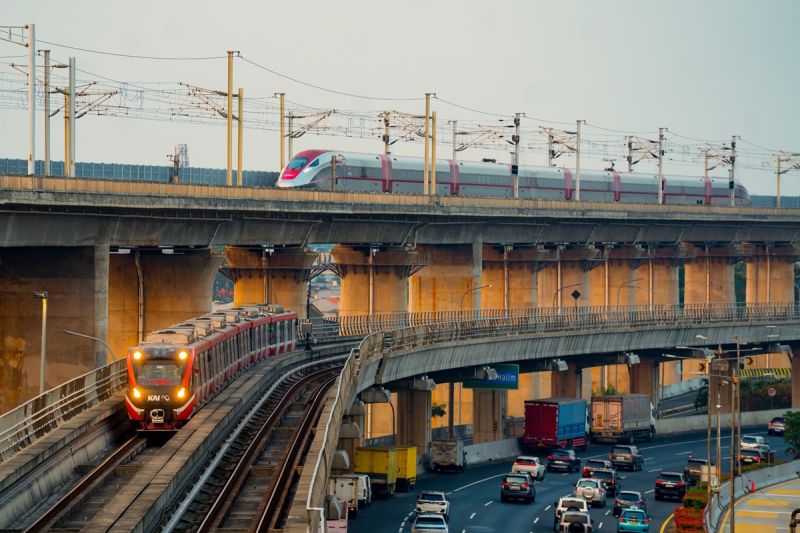 Konektivitas Antarmoda LRT Jabodebek Dukung Peningkatan Jumlah Pengguna