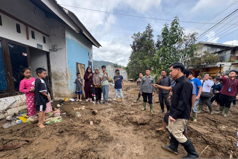 wapres-minta-cicilan-warga-terdampak-banjir-solok-diberikan-keringanan