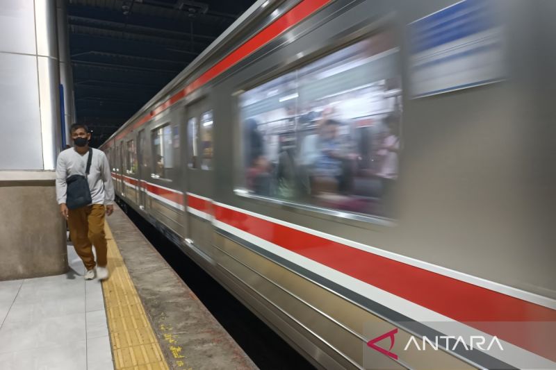 fakta-tolak-impor-krl-bekas-minta-pemerintah-percepat-pengadaan-baru