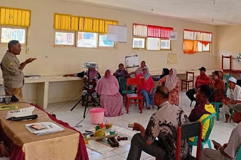 Petani Kepulauan Banda dilatih kendalikan hama tanaman