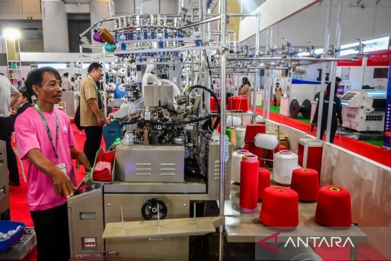 akademisi-revitalisasi-tekstil-perkuat-fondasi-manufaktur-nasional