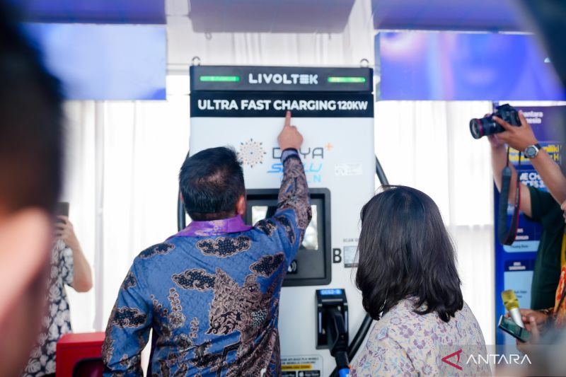 pln-sebut-penggunaan-mobil-listrik-di-sumsel-tumbuh-dua-kali-lipat