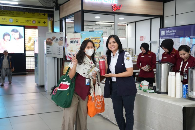 Secangkir Kopi, Sejuta Kehangatan: LRT Jabodebek Semakin Dekat dengan Pengguna