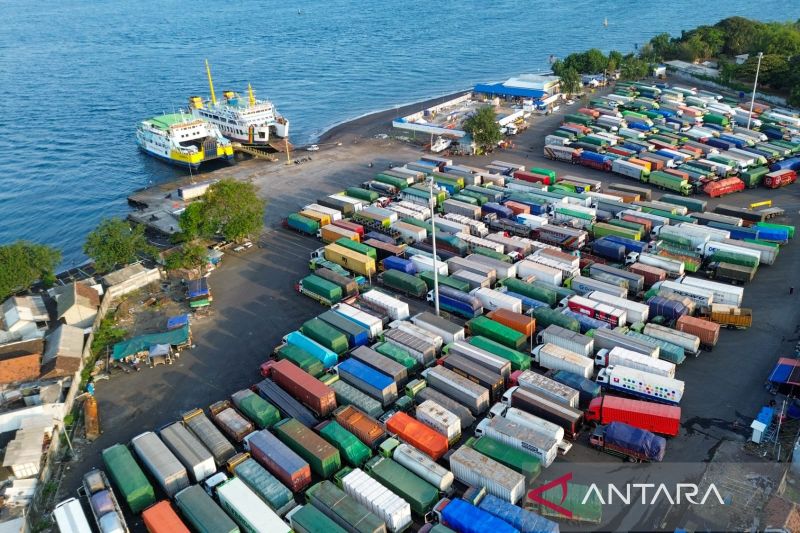 asdp-ketapang-perkuat-kapasitas-angkut-urai-antrean-kendaraan