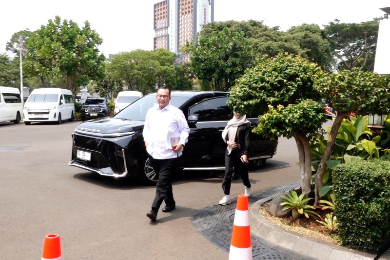 BRIN hadiri ratas di Istana bahas industri tekstil dan sepatu nasional
