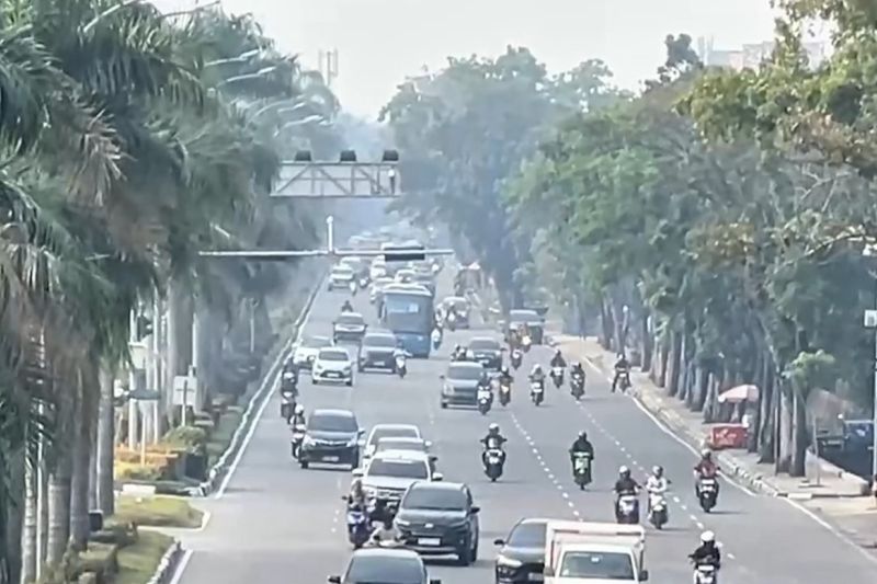 Kualitas udara Pekanbaru kembali tak sehat, BMKG pantau potensi hujan