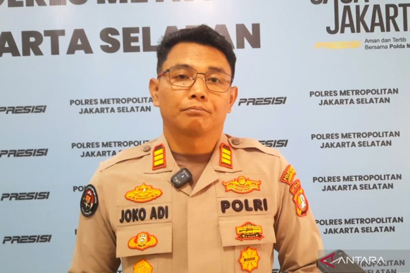 polisi-tangkap-pelaku-yang-hendak-tawuran-bawa-celurit-di-tanah-kusir