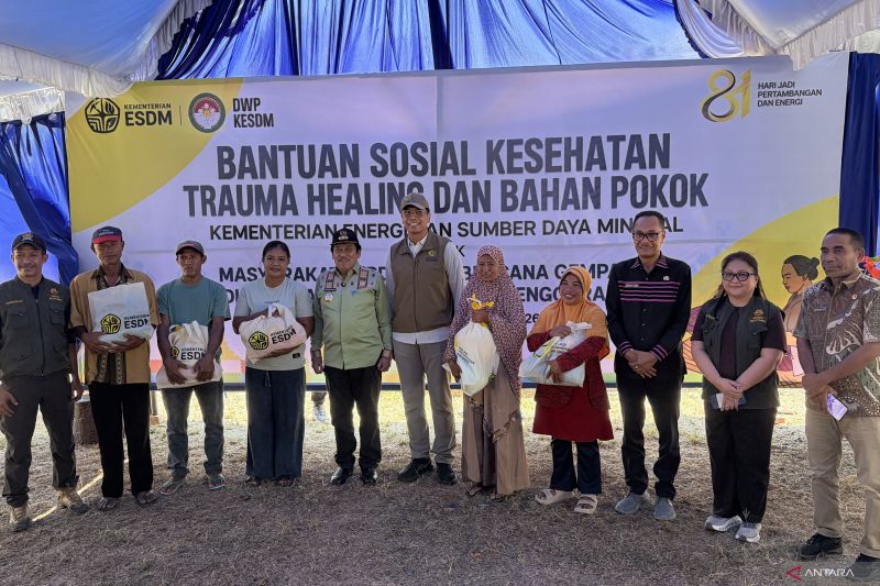 Kementerian ESDM salurkan paket trauma healing dan sembako di Nagekeo