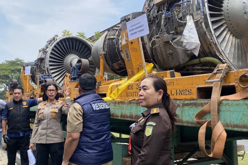 Polda Kepri ungkap impor tiga mesin pesawat bekas bernilai Rp30 M