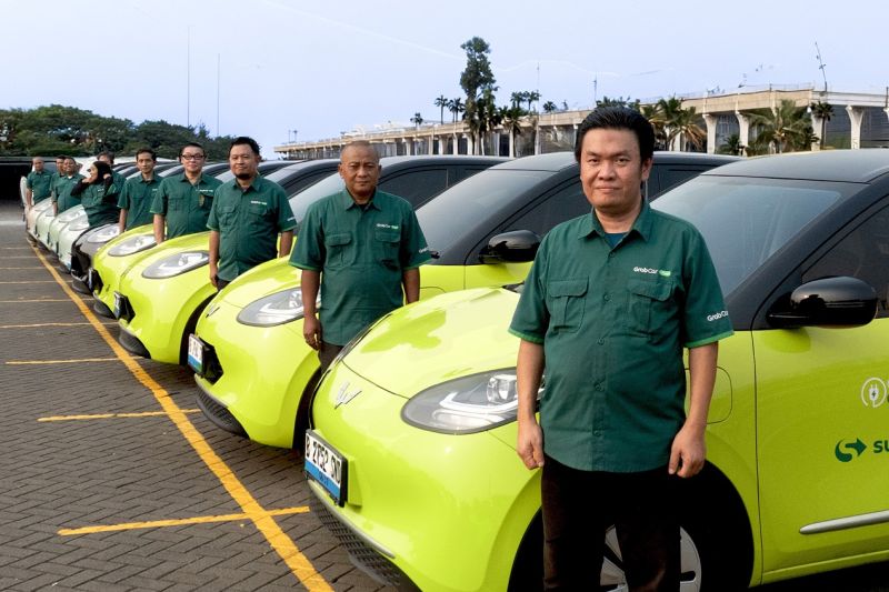superbank-dukung-pembiayaan-200-kendaraan-listrik-grabcar-electric