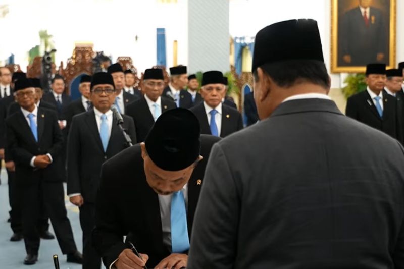 Prabowo lantik Syahganda Nainggolan jadi Kepala Bakom