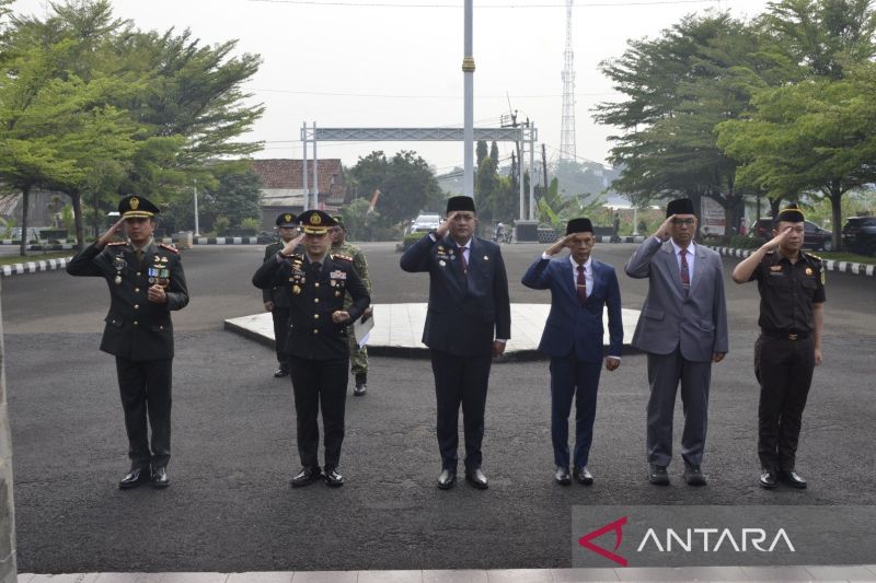 Forkopimda Bogor ziarah TMP Pondok Rajeg jelang HUT ke-81 TNI