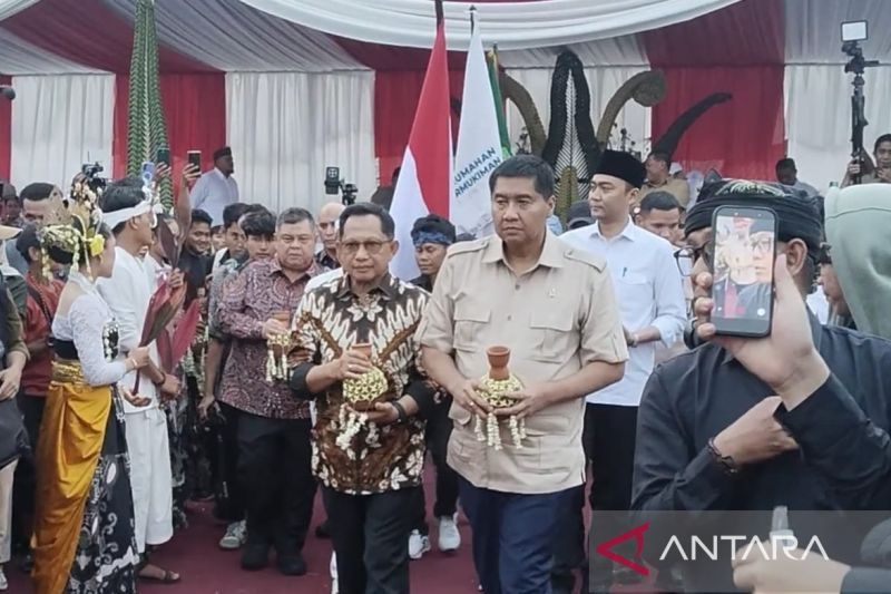 Ribuan Genteng dari Purwakarta Meluncur ke Seluruh Indonesia, Dua Menteri Ikut Melepas