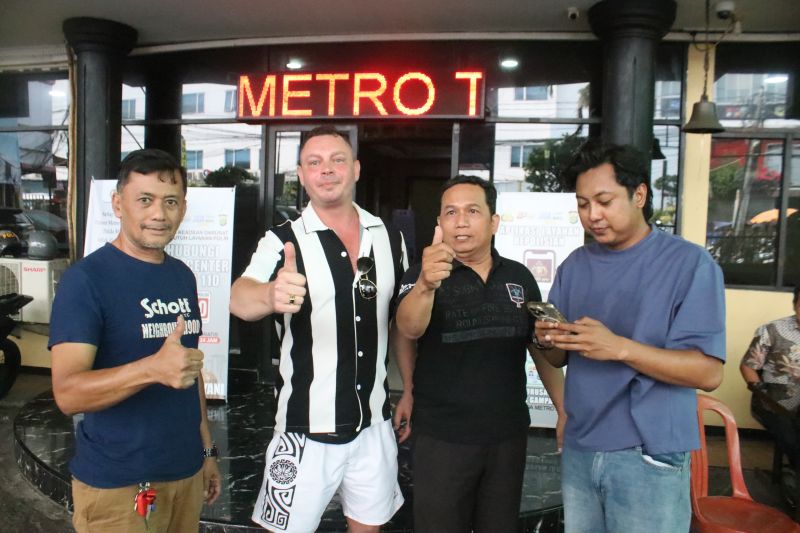 tukang-pijat-ditangkap-gara-gara-curi-earphone-milik-wna-polandia