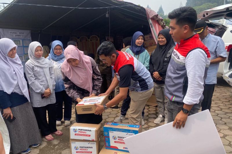 Pertamina Patra Niaga terus membantu pemulihan pascabanjir di Solok