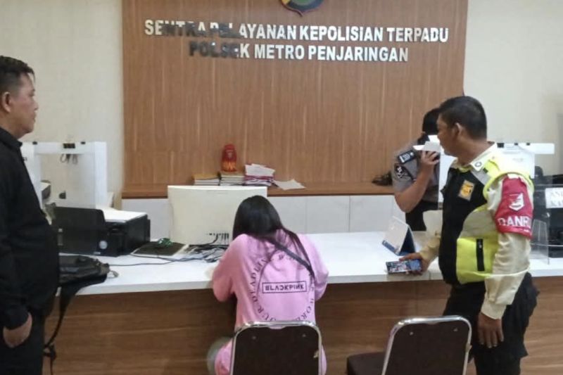 Polisi antar wanita asal Pontianak terlantar di PIK bertemu keluarga