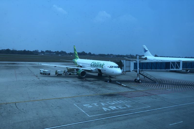 bandara-palembang-tunda-delapan-penerbangan-akibat-jarak-pandang